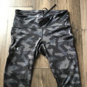 Under Armour  Compression Capri Leggings XL